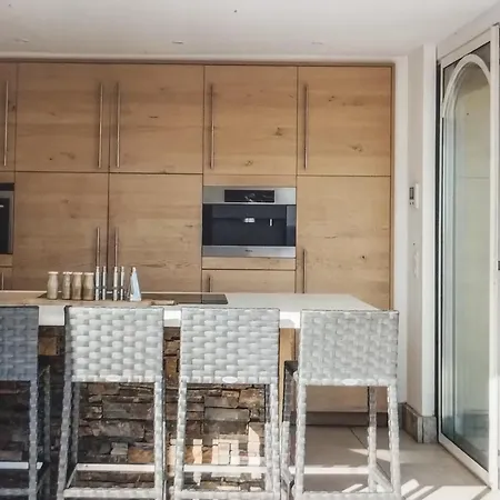 Comfortable House In Rhodes Apartment